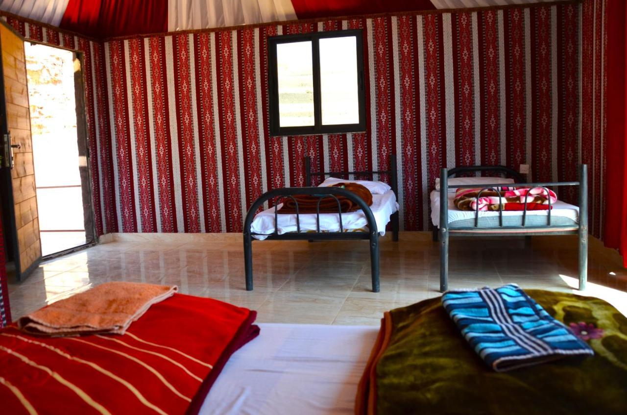 Bed and Breakfast Beduin Star Trail Camp Wadi Rum Exterior foto
