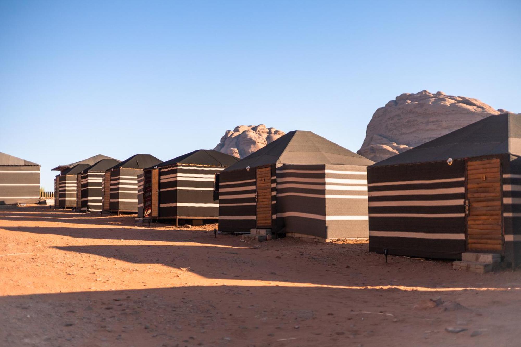 Bed and Breakfast Beduin Star Trail Camp Wadi Rum Exterior foto