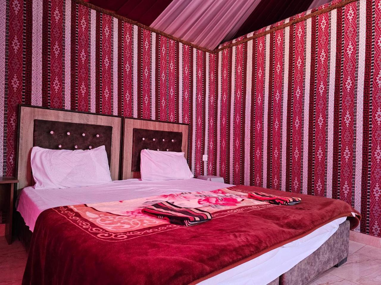Bed and Breakfast Beduin Star Trail Camp Wadi Rum Exterior foto
