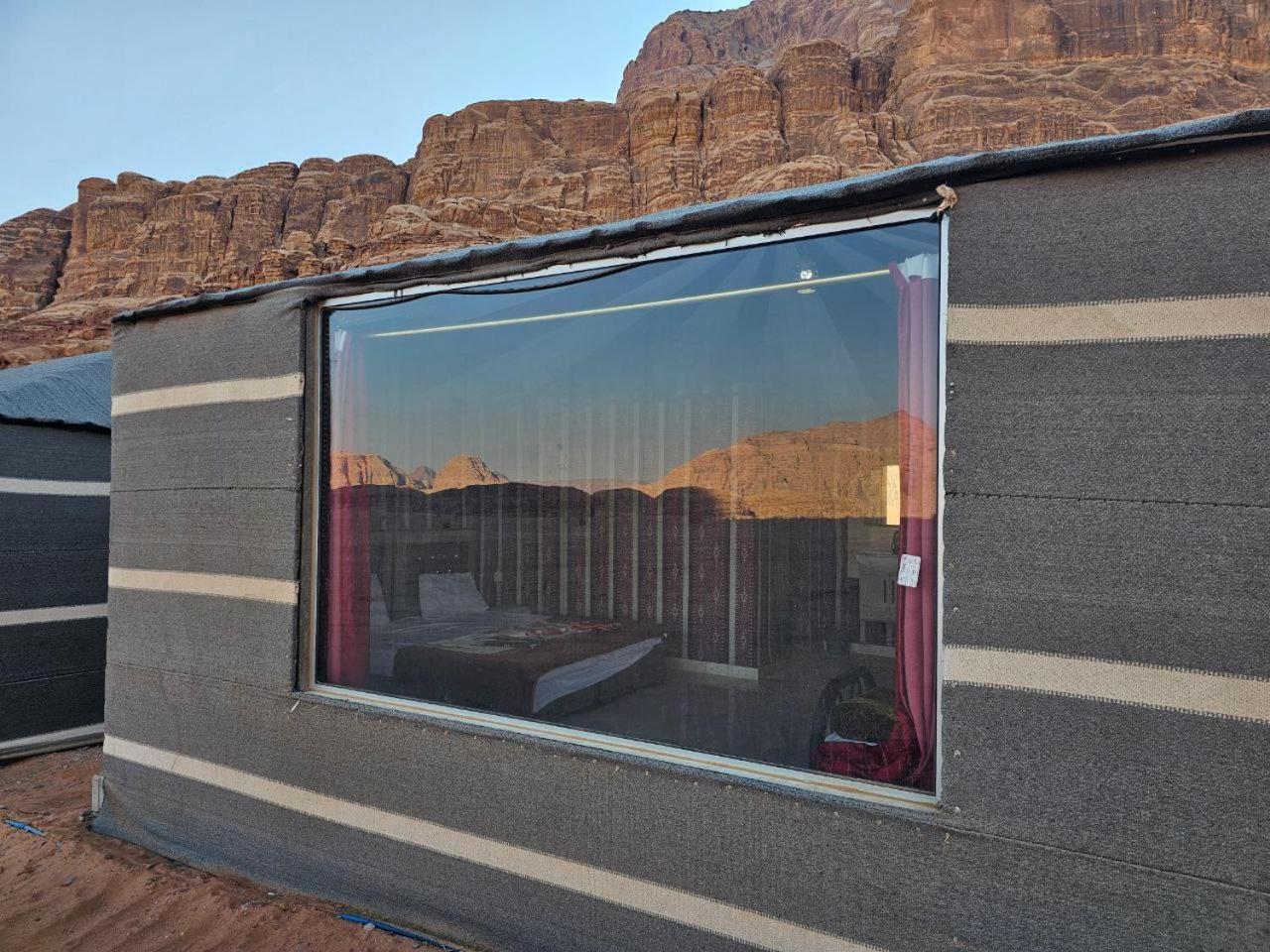 Bed and Breakfast Beduin Star Trail Camp Wadi Rum Exterior foto