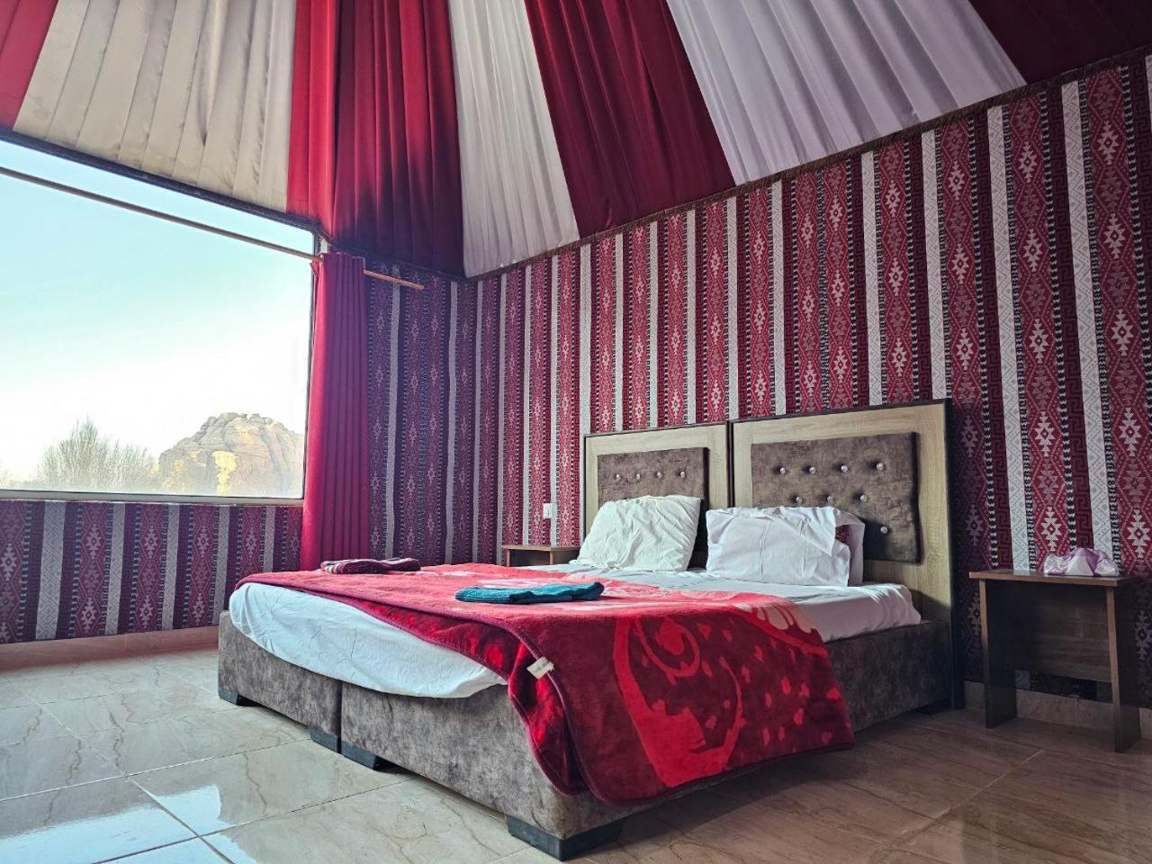 Bed and Breakfast Beduin Star Trail Camp Wadi Rum Exterior foto