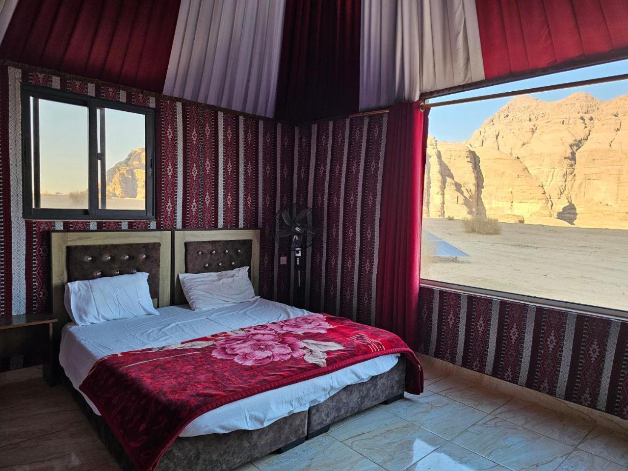 Bed and Breakfast Beduin Star Trail Camp Wadi Rum Exterior foto