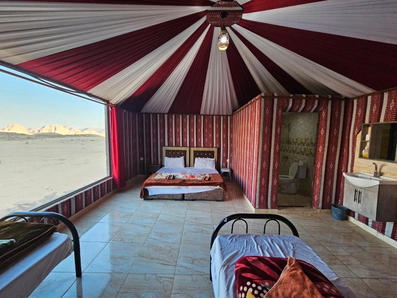 Bed and Breakfast Beduin Star Trail Camp Wadi Rum Exterior foto