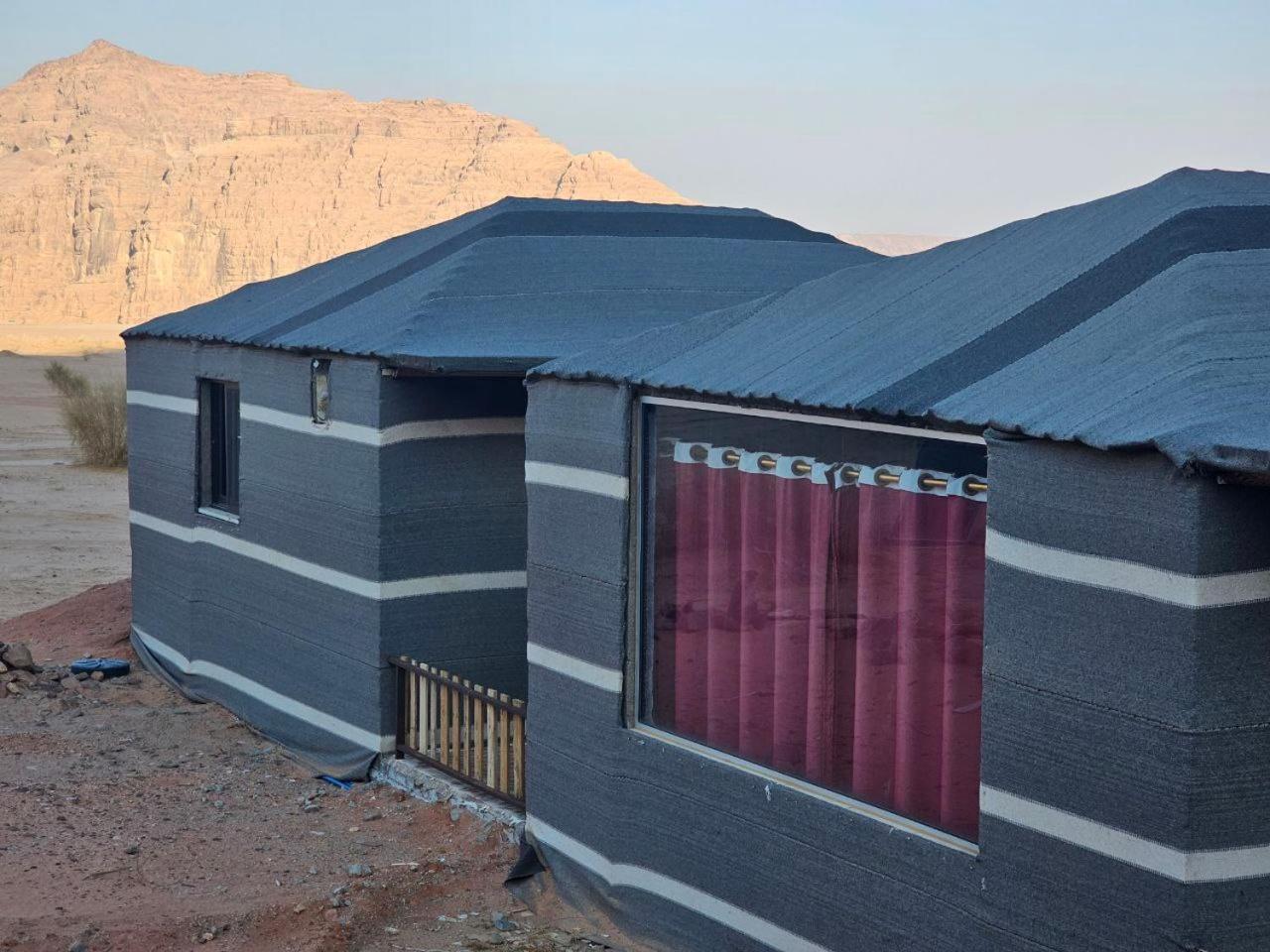 Bed and Breakfast Beduin Star Trail Camp Wadi Rum Exterior foto