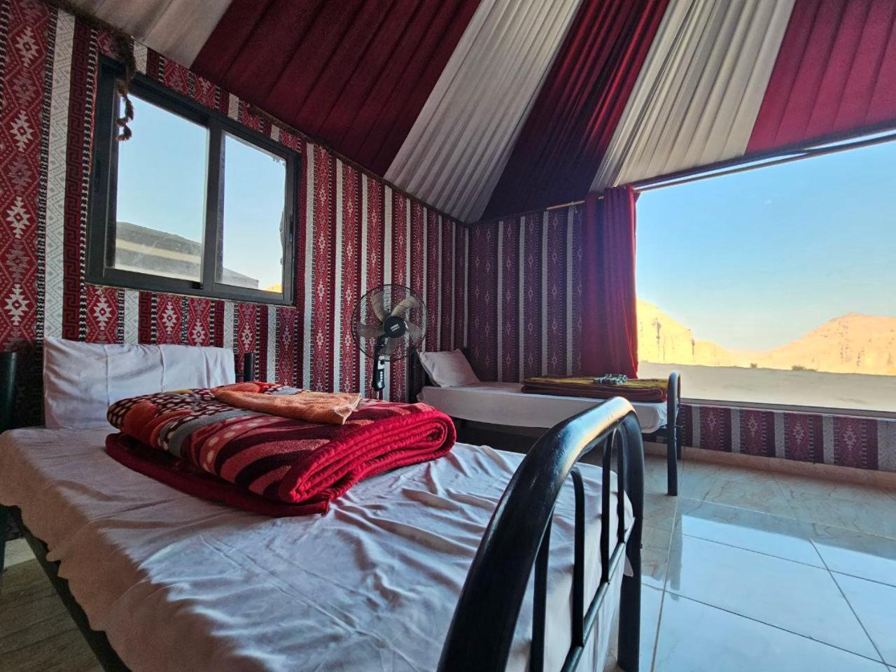 Bed and Breakfast Beduin Star Trail Camp Wadi Rum Exterior foto