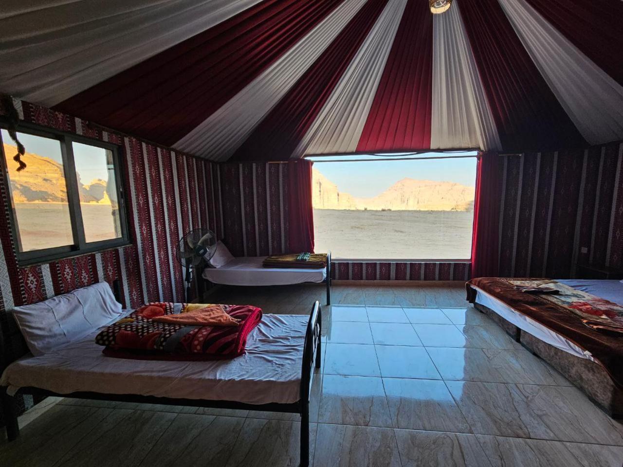 Bed and Breakfast Beduin Star Trail Camp Wadi Rum Exterior foto