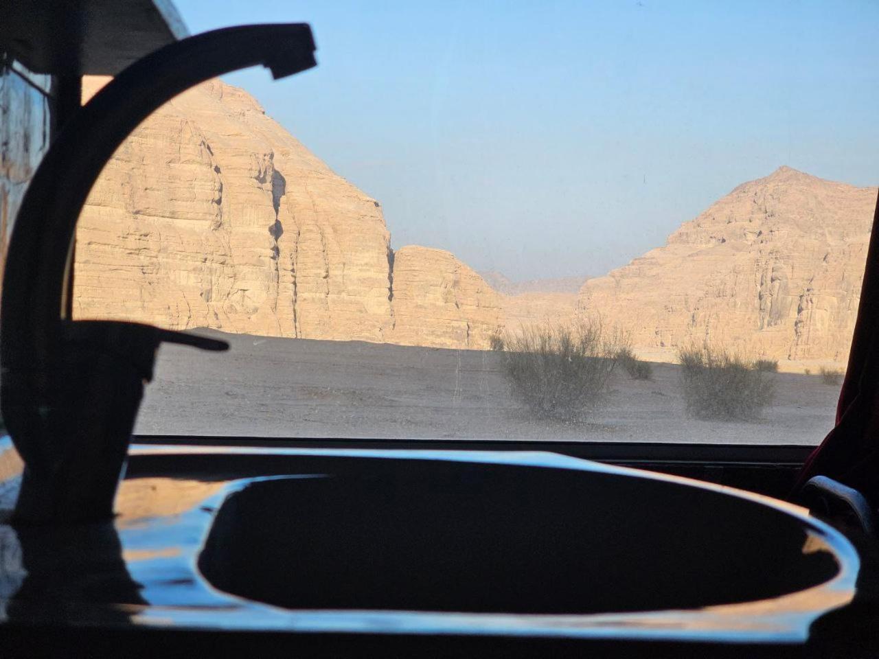 Bed and Breakfast Beduin Star Trail Camp Wadi Rum Exterior foto